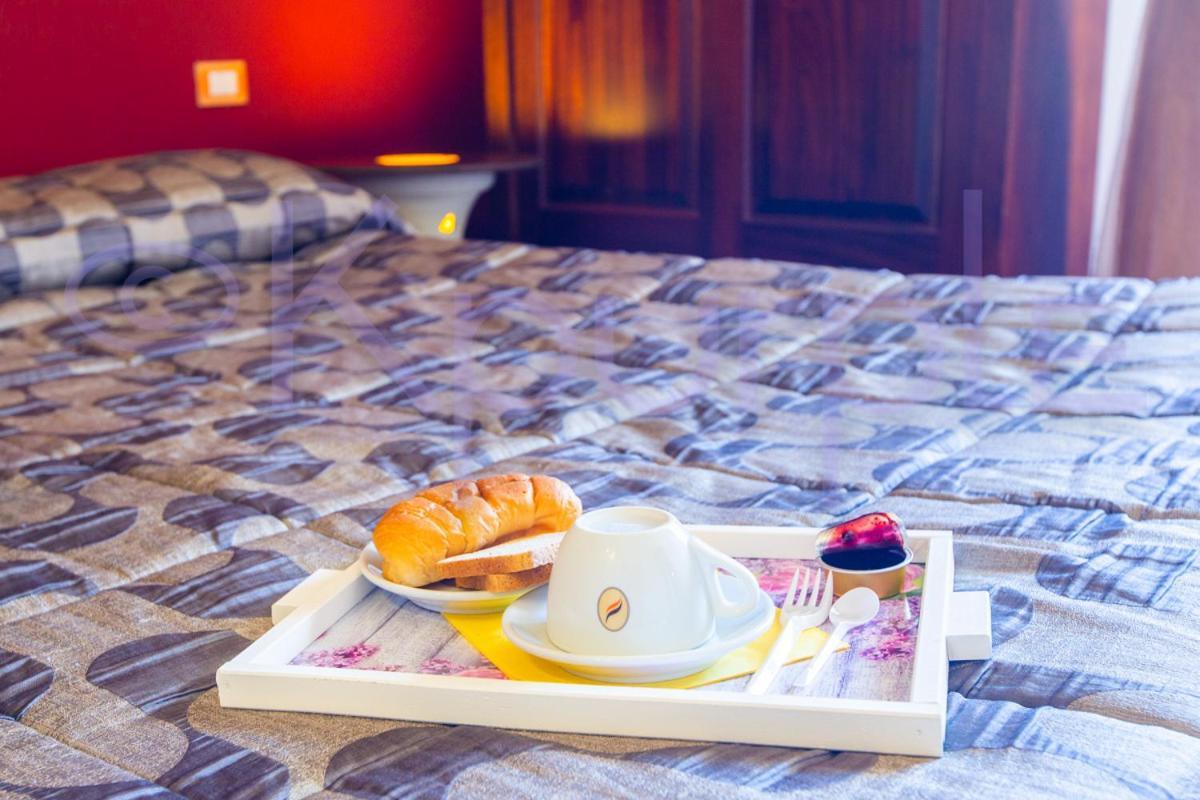 Le Api Hotel Cagliari Eksteriør billede